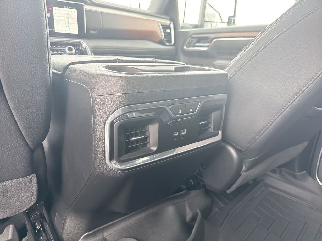 Used 2024 White GMC Denali image 20
