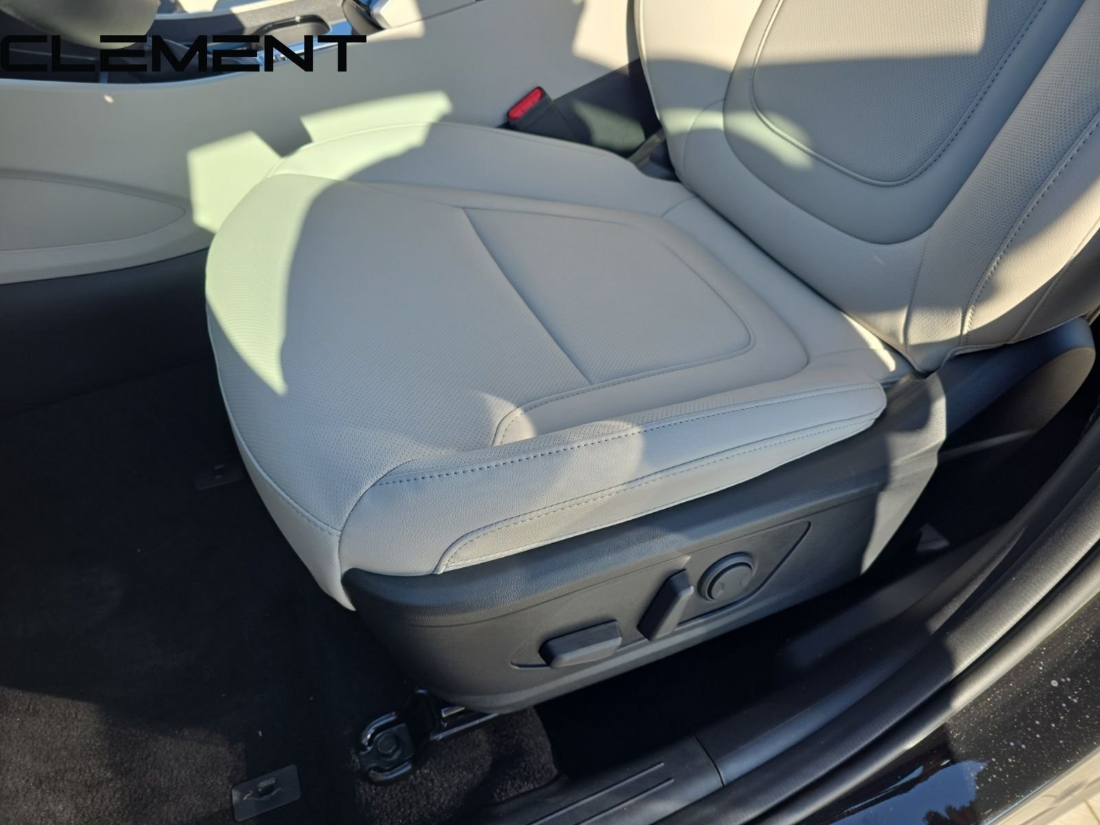 Certified Used 2026 Black Hyundai SEL Premium image 30