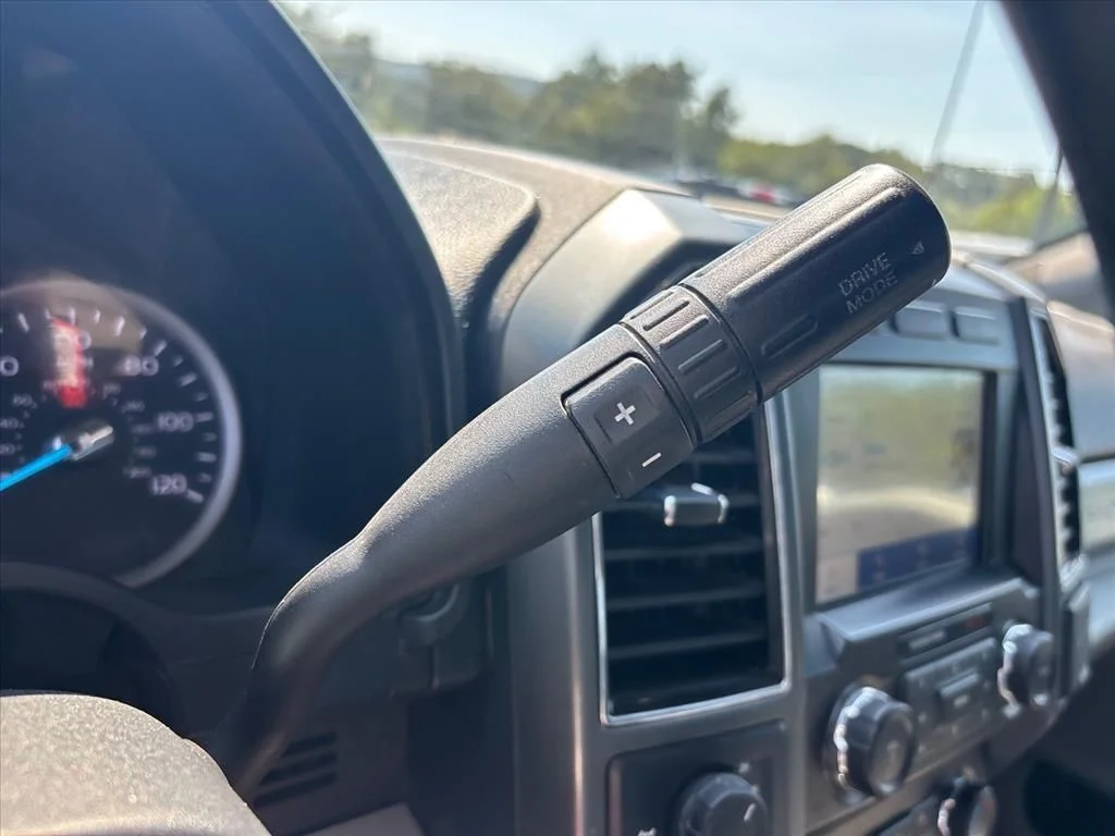 Used 2021 Oxford White Ford XLT image 31