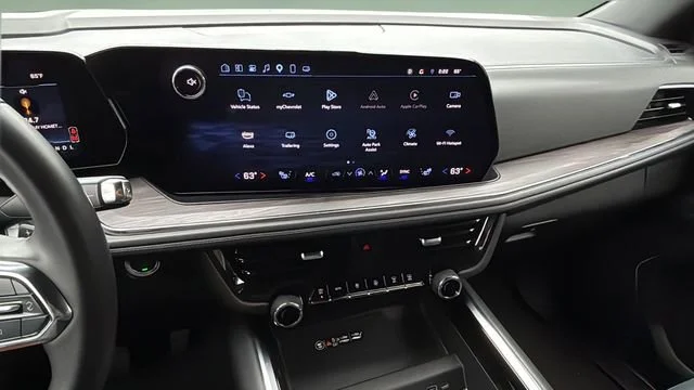 Used 2025 Black Chevrolet Z71 image 22