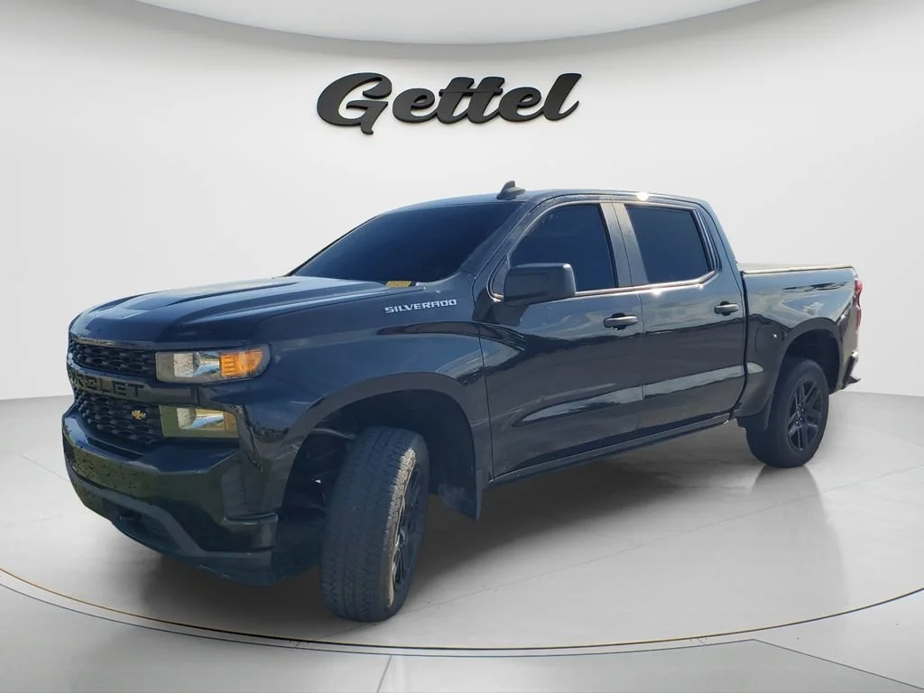 Used 2020 BLACK Chevrolet Custom image 1
