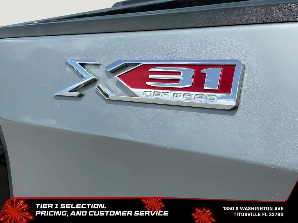 Used 2023 Sterling Metallic GMC SLT image 45