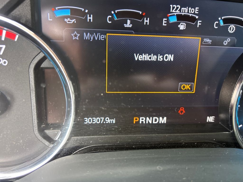 Used 2022 White Ford Lariat image 19