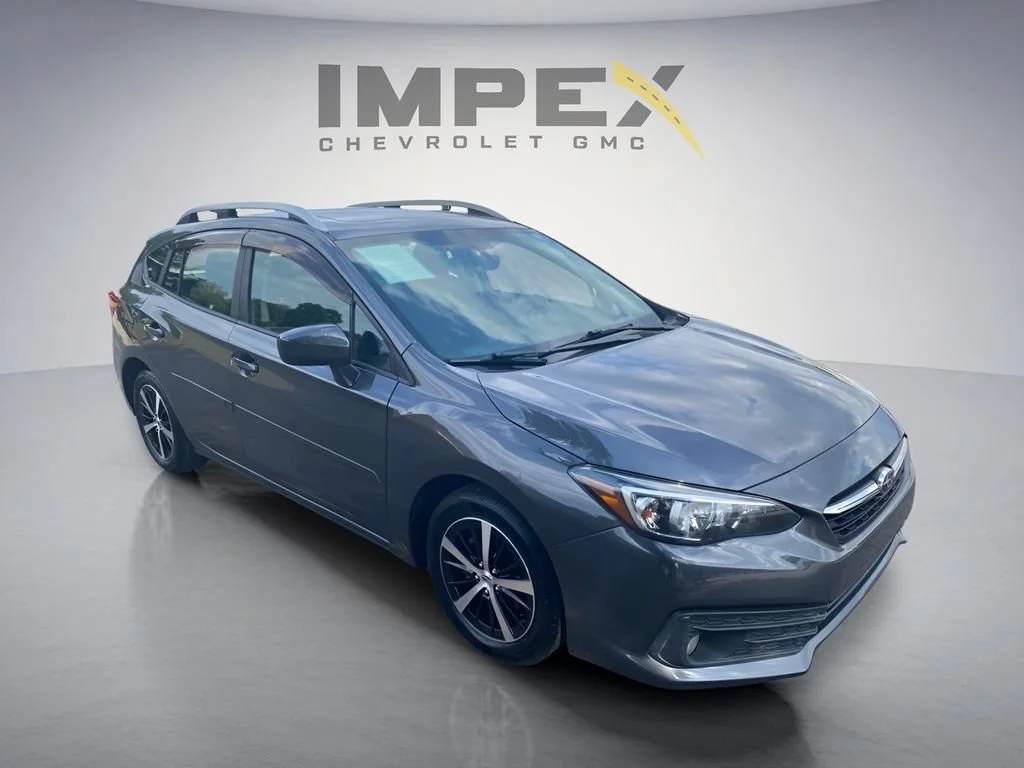 Used 2020  Subaru Premium image 7
