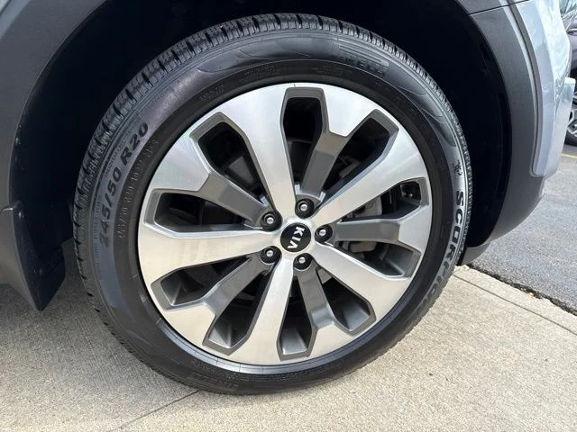 Certified Used 2021 Silver Kia EX image 26
