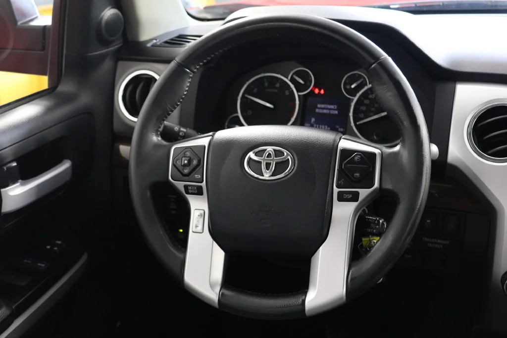Used 2017 Barcelona Red Metallic Toyota Limited image 10