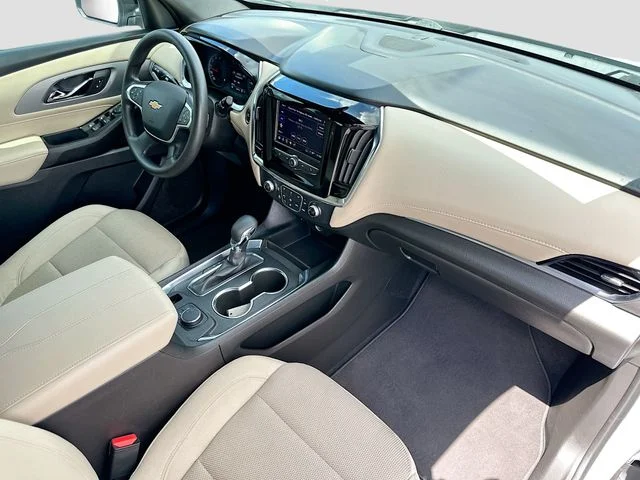 Used 2022 Silver Chevrolet LS image 28