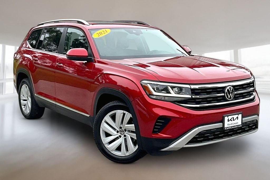 Used 2021 Red Metallic Volkswagen SEL image 3