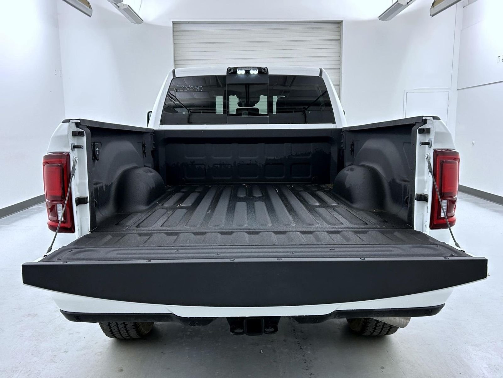 New 2025 Bright White Clear-Coat Exterior Paint RAM Laramie image 22