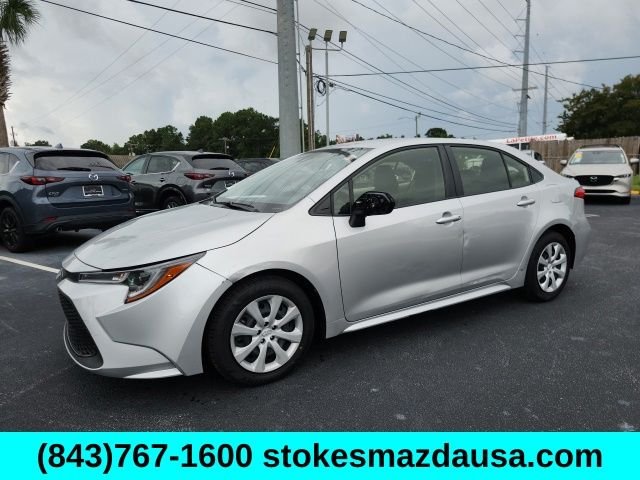 Used 2021 Silver Toyota LE image 12