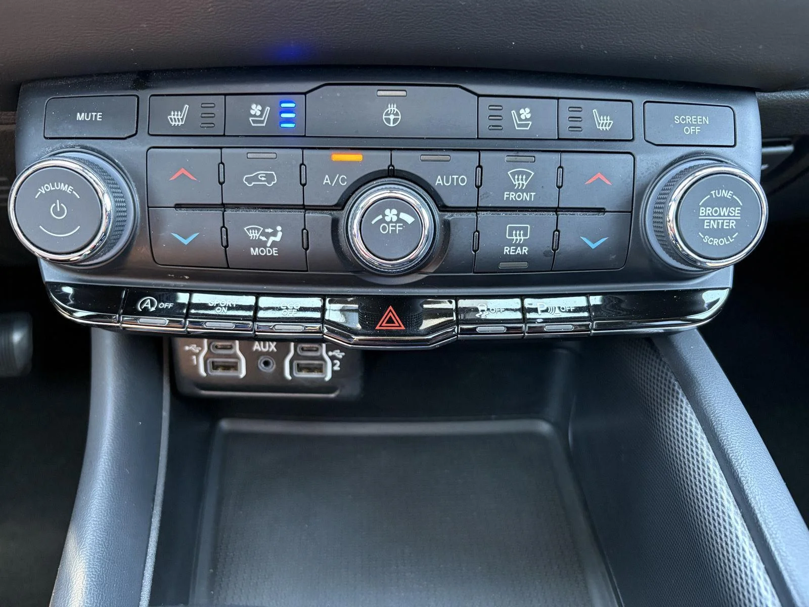 Used 2024 Frostbite Pearlcoat Dodge GT Plus image 28