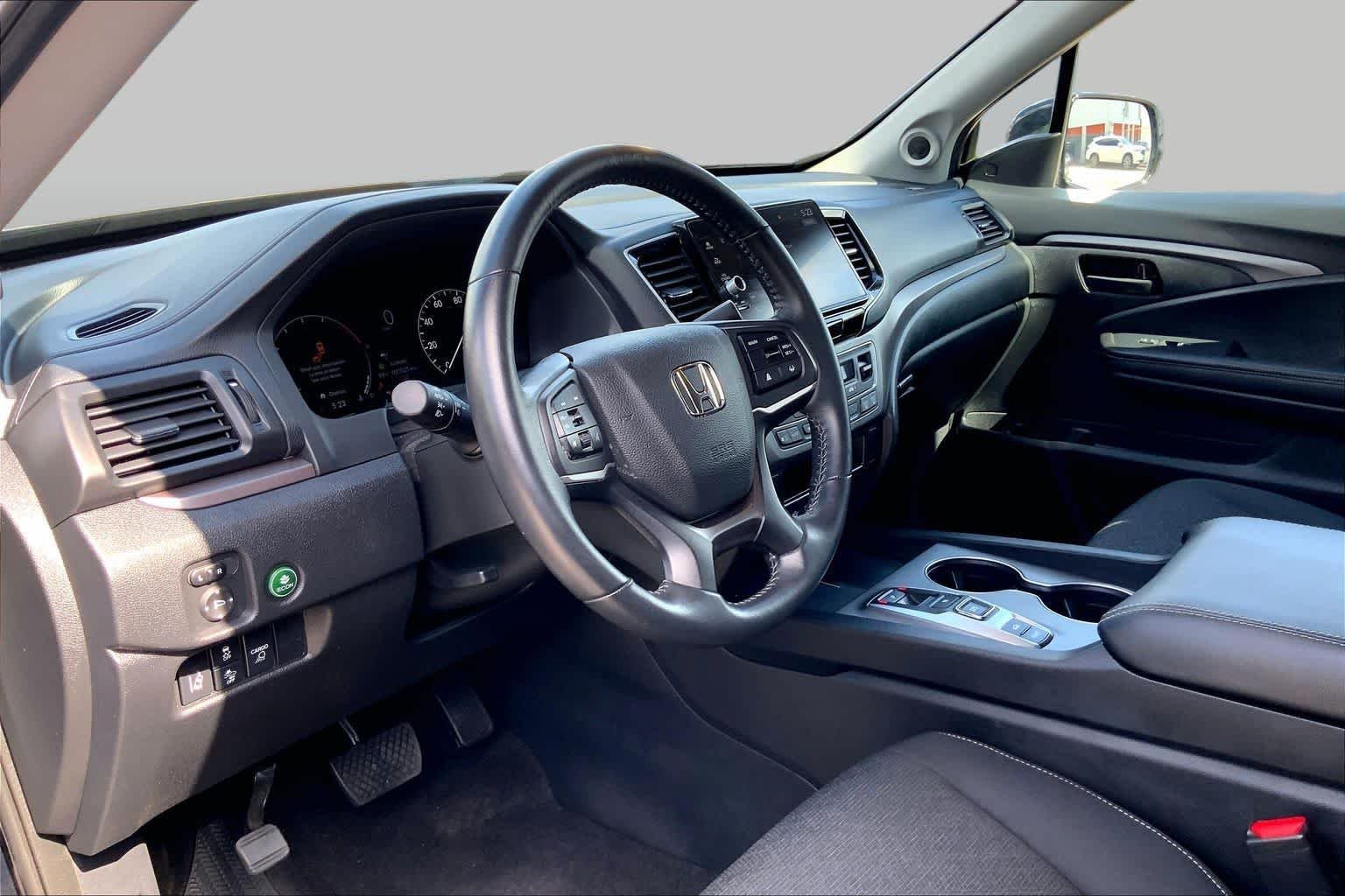 Used 2025 Crystal Black Pearl Honda Sport+ image 17