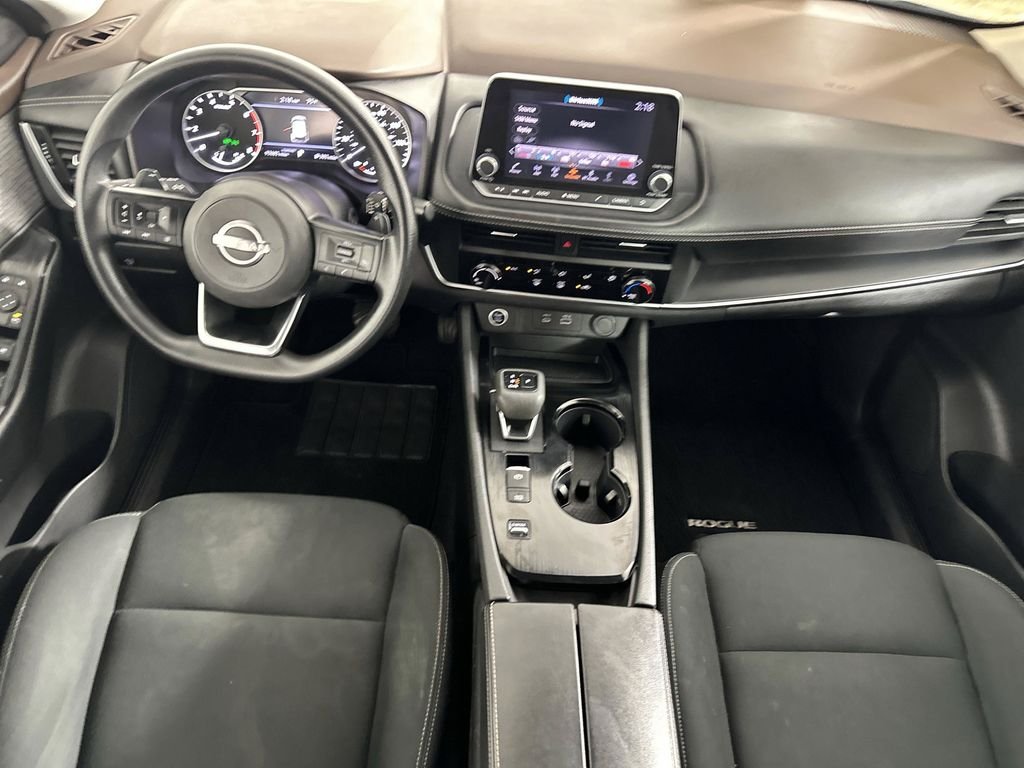 Used 2023 Glacier White Nissan S image 14