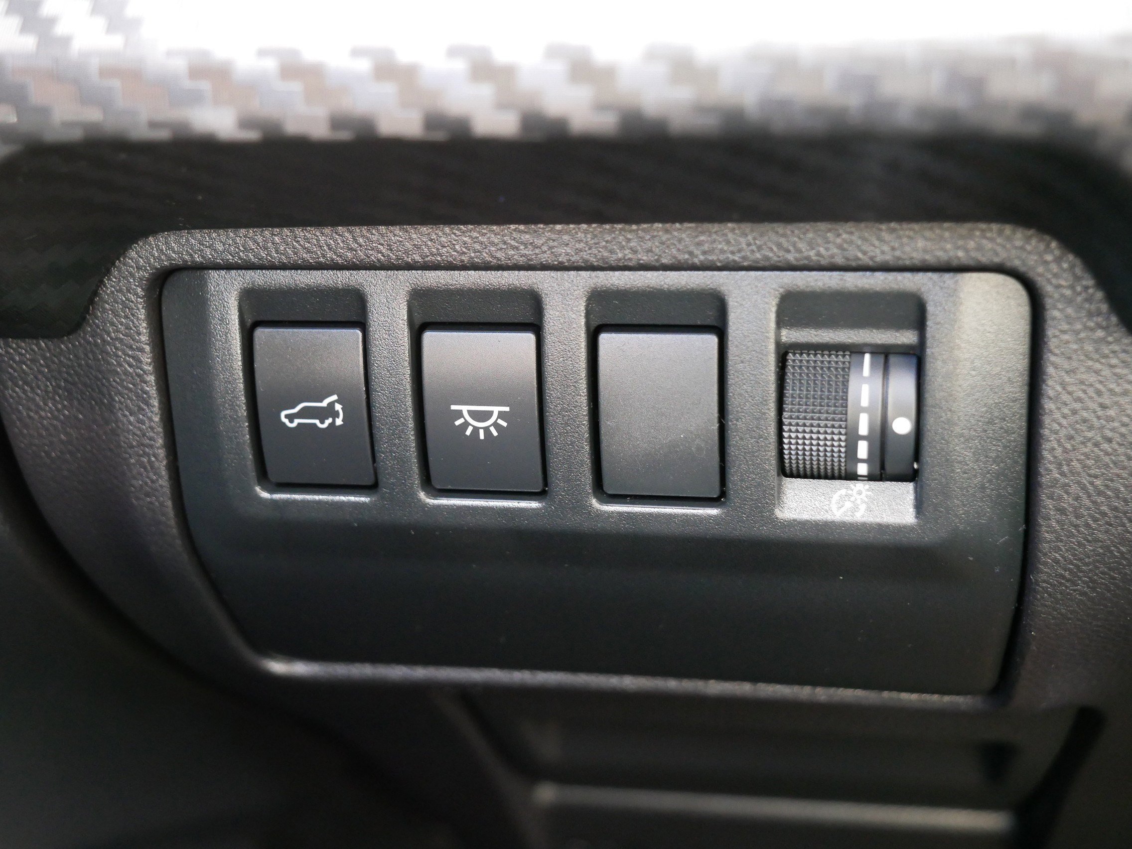 Used 2025 Crystal White Pearl Subaru Premium image 26