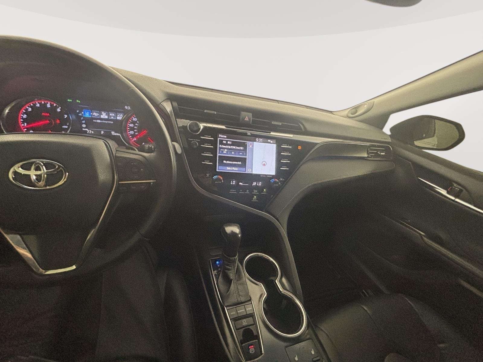 Used 2019 Wind Chill Pearl w/Midnight Black Metallic Roof Toyota XSE V6 image 22