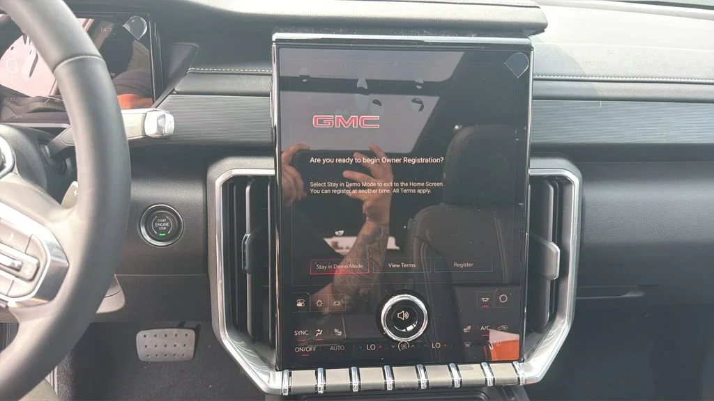 2026 GMC Acadia Elevation - Photo 9