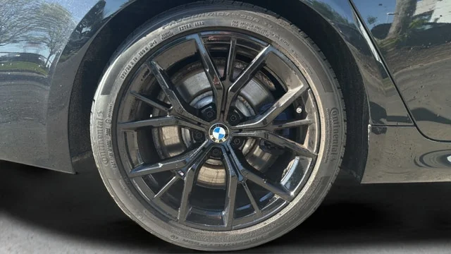Used 2023 Black Sapphire Metallic BMW M550i xDrive image 29