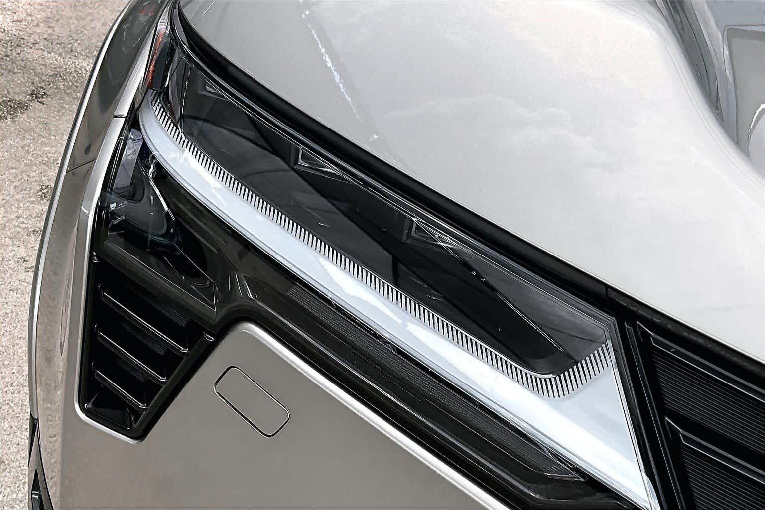 Used 2024 Atomic Silver Lexus Premium+ image 28