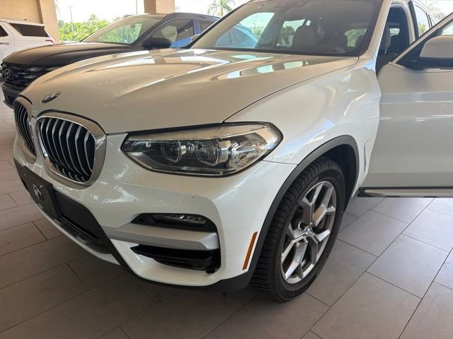 Used 2020 White BMW xDrive30i image 1