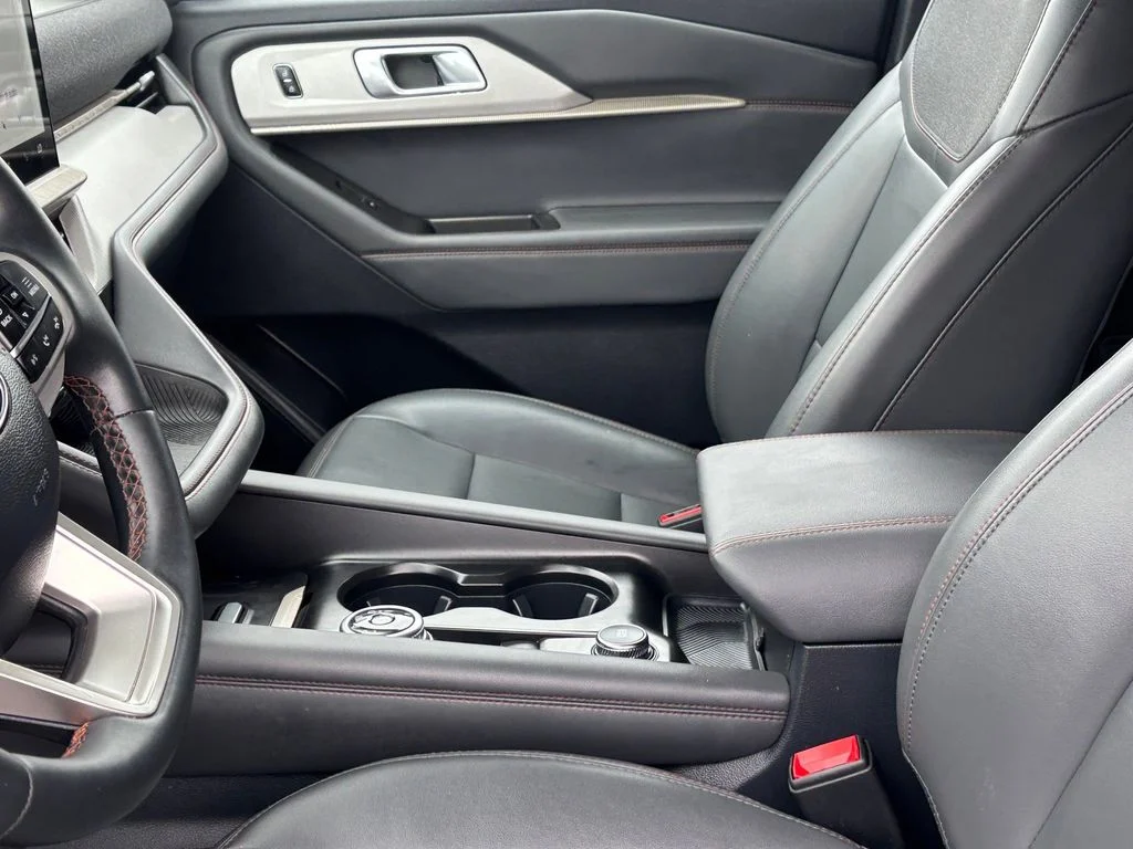 Used 2025 Gray Ford Active image 11