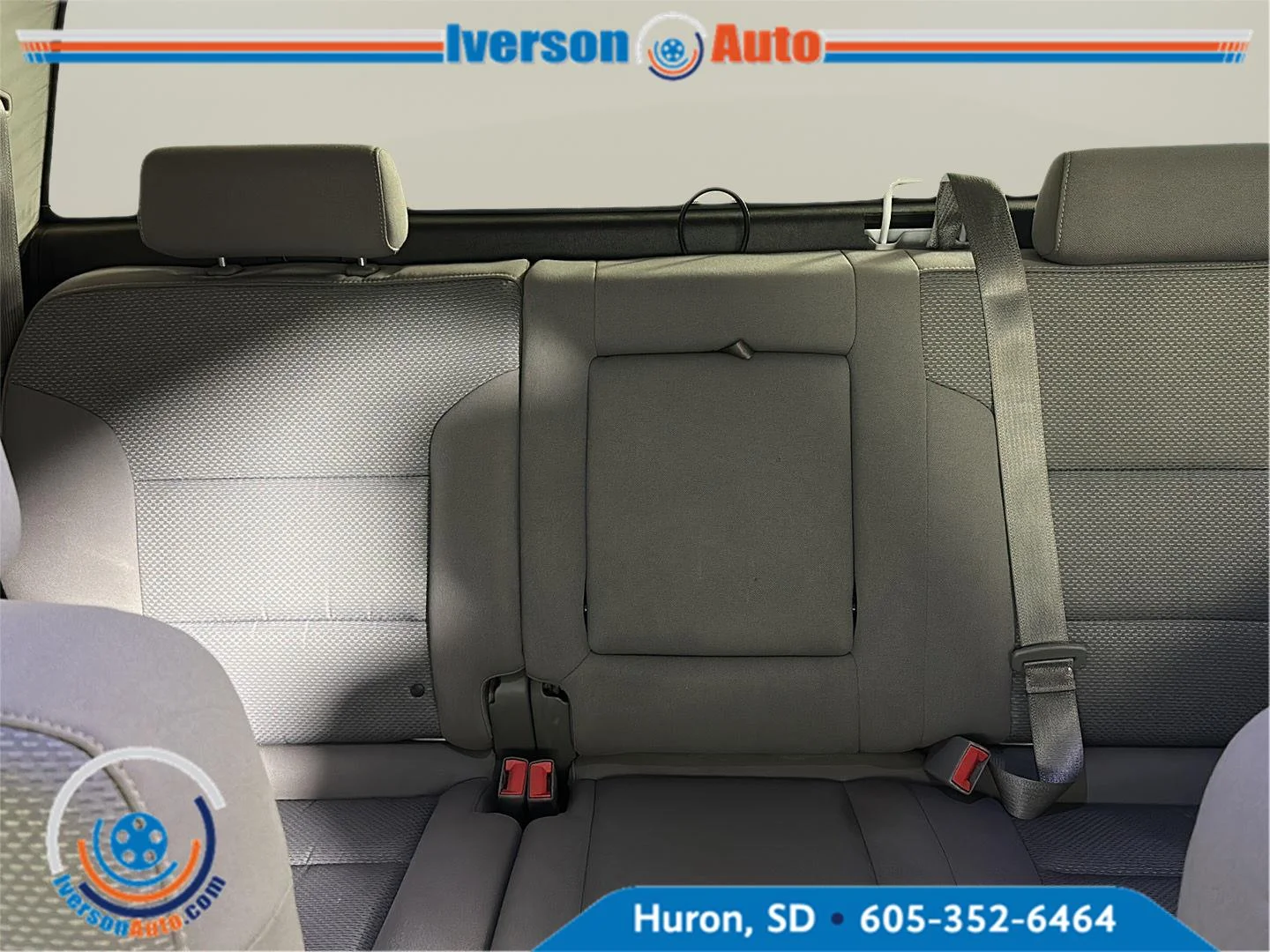 Used 2015 Summit White Chevrolet LT image 24