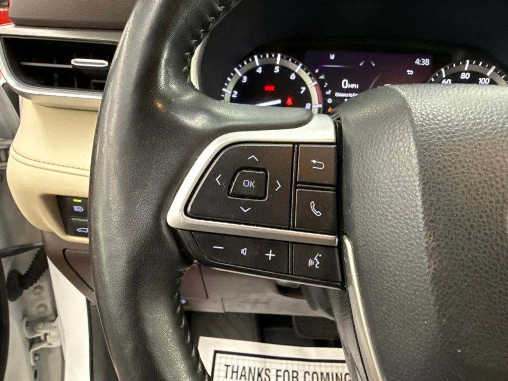 Used 2022 Beige Toyota XLE image 30