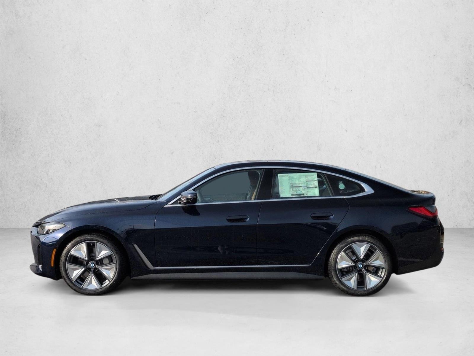 Used 2026 Tanzanite Blue Ii Metallic BMW xDrive40 image 5