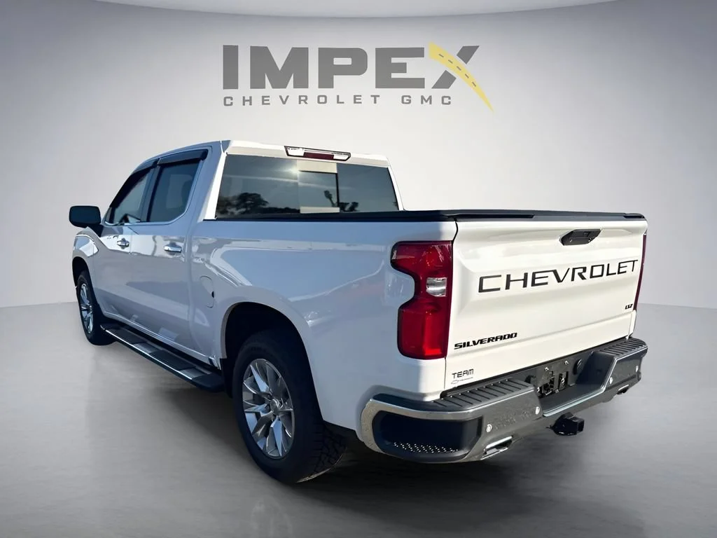 Used 2021 SUMMIT WHITE Chevrolet LTZ image 3
