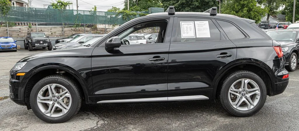 Used 2018  Audi 2.0T Premium image 3