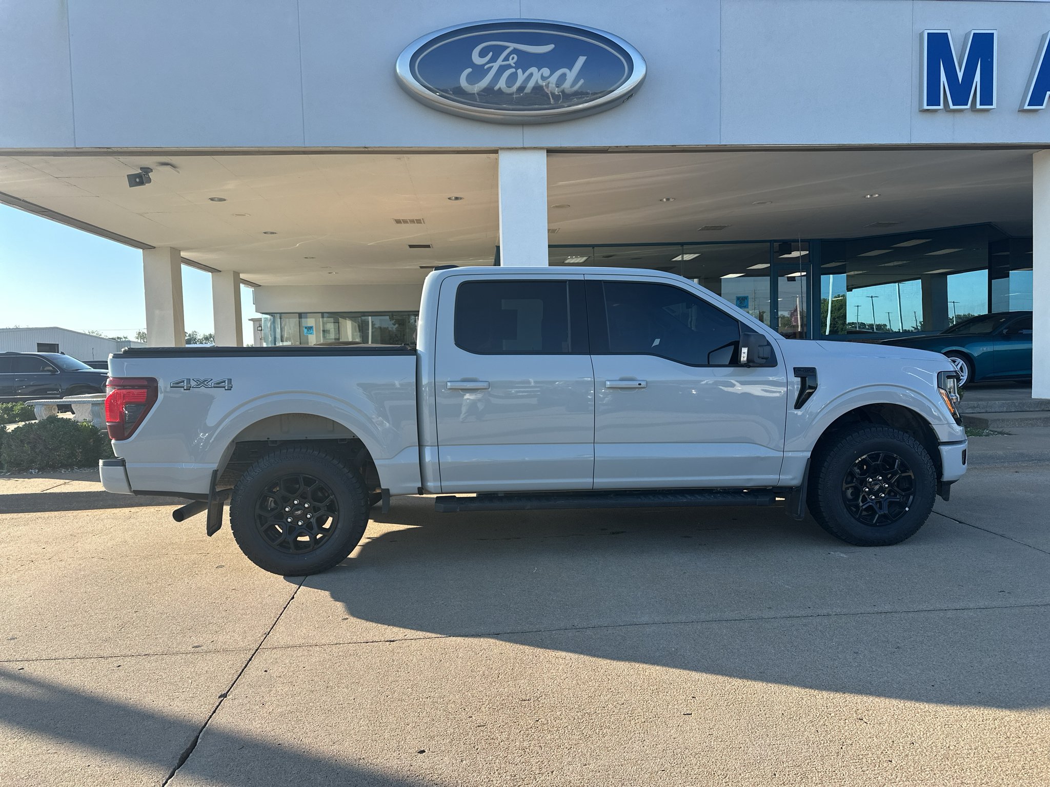 Used 2024 AVALANCHE Ford XLT image 10