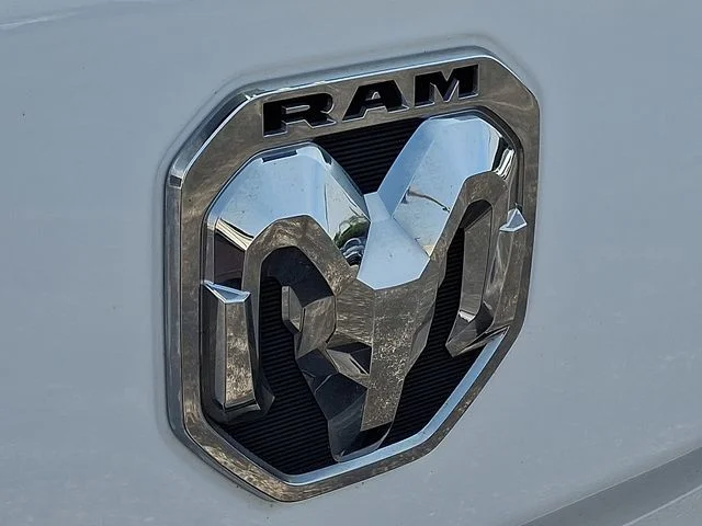 Used 2023 White Ram Big Horn/Lone Star image 31