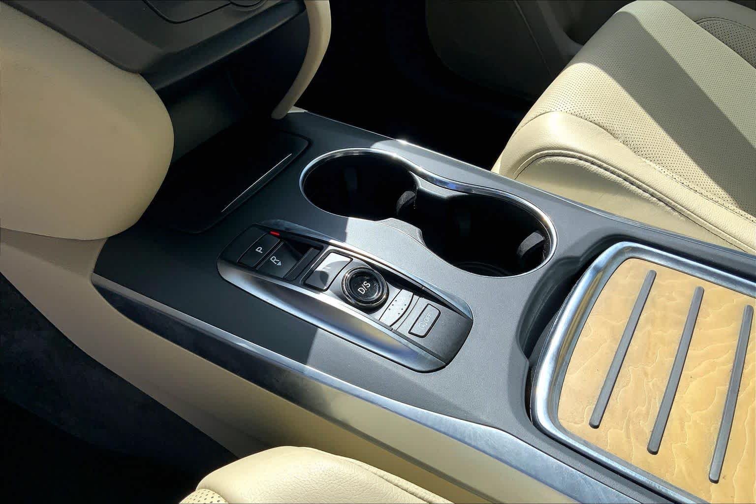 Used 2020 Platinum White Pearl Acura w/Technology Pkg image 17