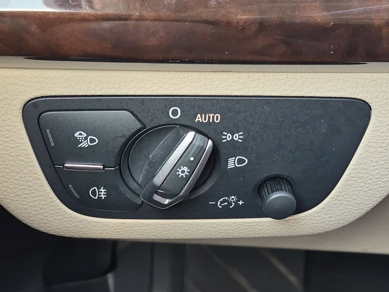 Used 2019 Black Audi Premium Plus image 18