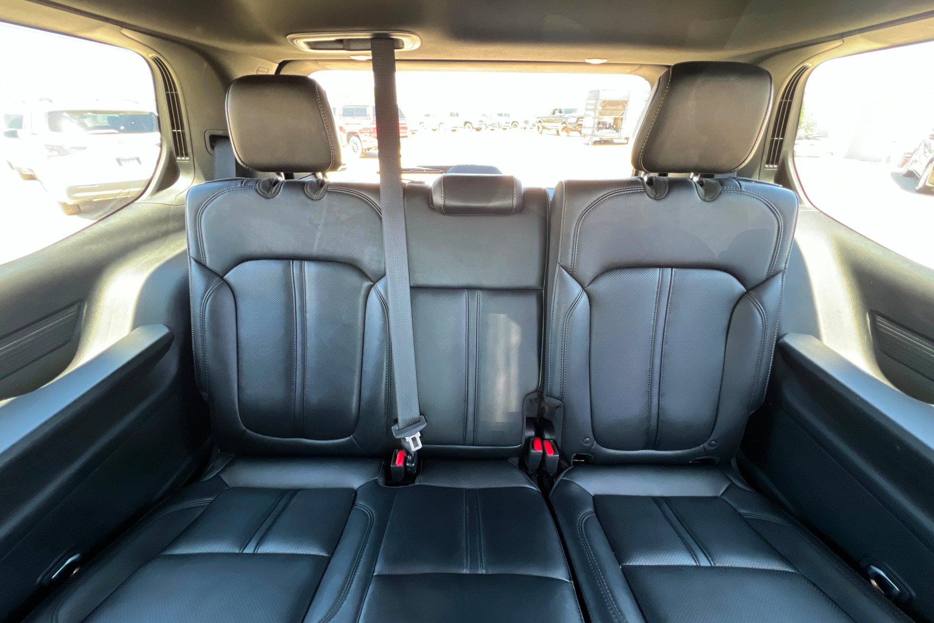 Used 2024 Velvet Red Pearlcoat Jeep Series III image 23