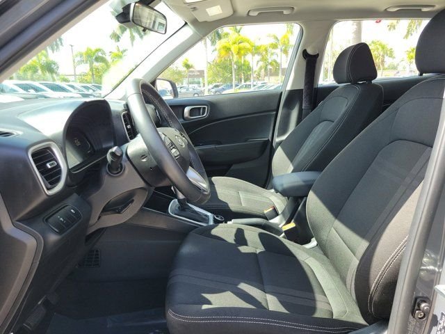 2024 Hyundai Venue SEL - Photo 15