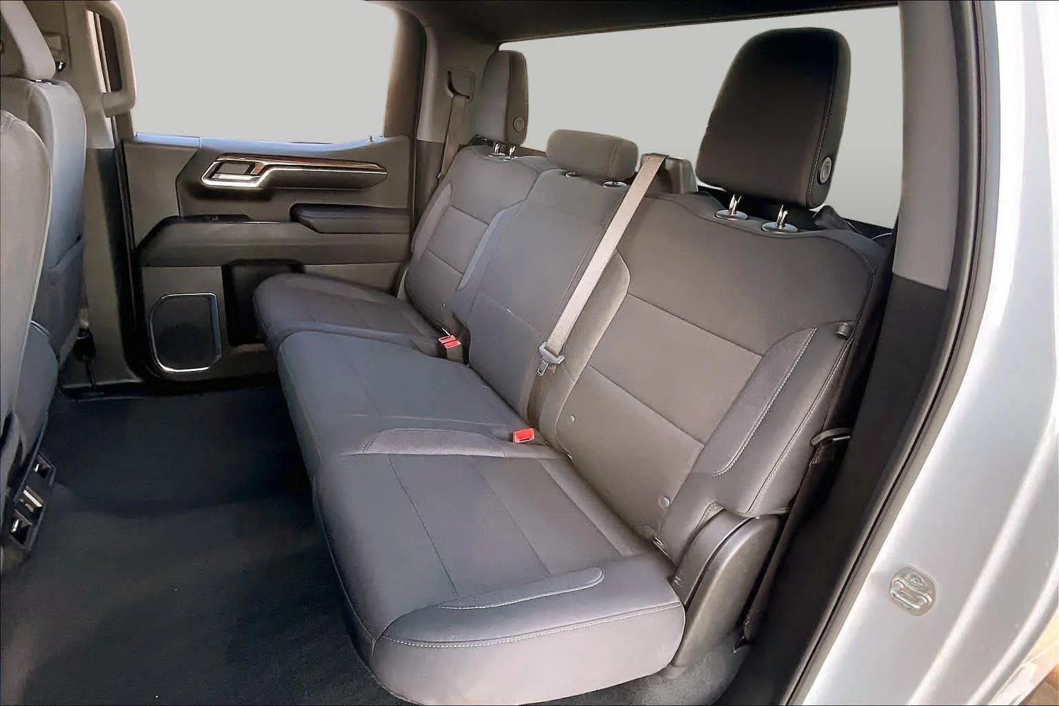 Used 2025 Summit White Chevrolet LT (2FL) image 18