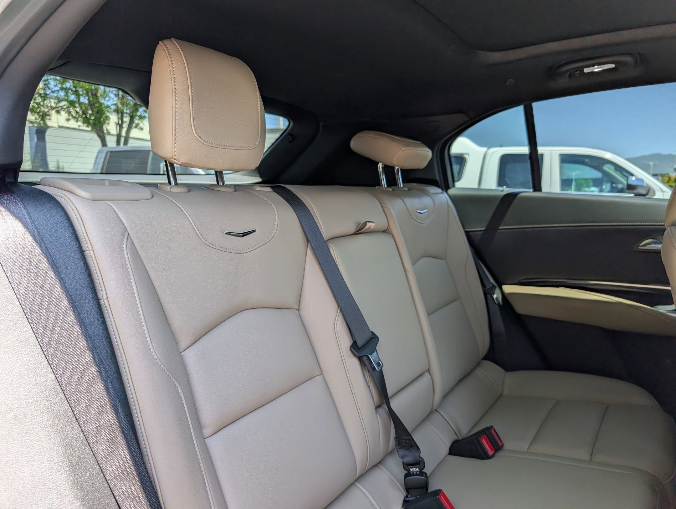 Used 2024 Argent Silver Metallic Cadillac Luxury image 28