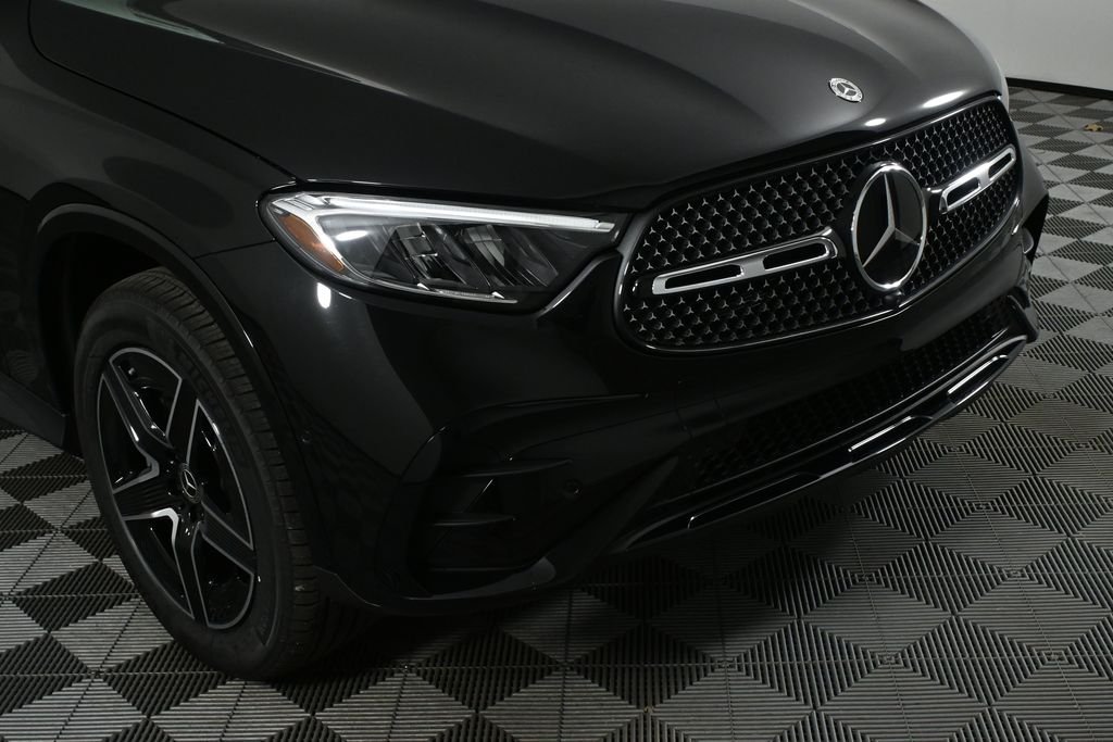 New 2026 Obsidian Black Metallic Mercedes-Benz GLC 300 image 35