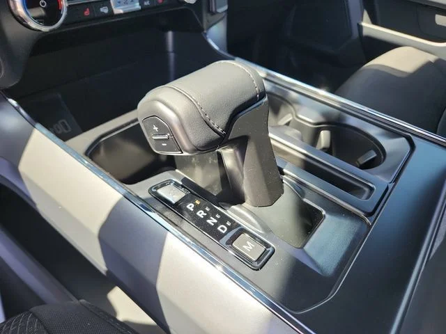 New 2026 Oxford White Ford XLT image 21