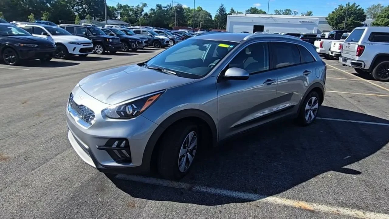 Used 2022 Gray Kia LX image 4