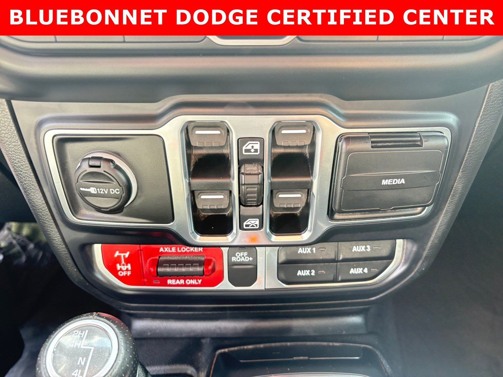 Used 2020 Bright White Clearcoat Jeep Mojave image 19