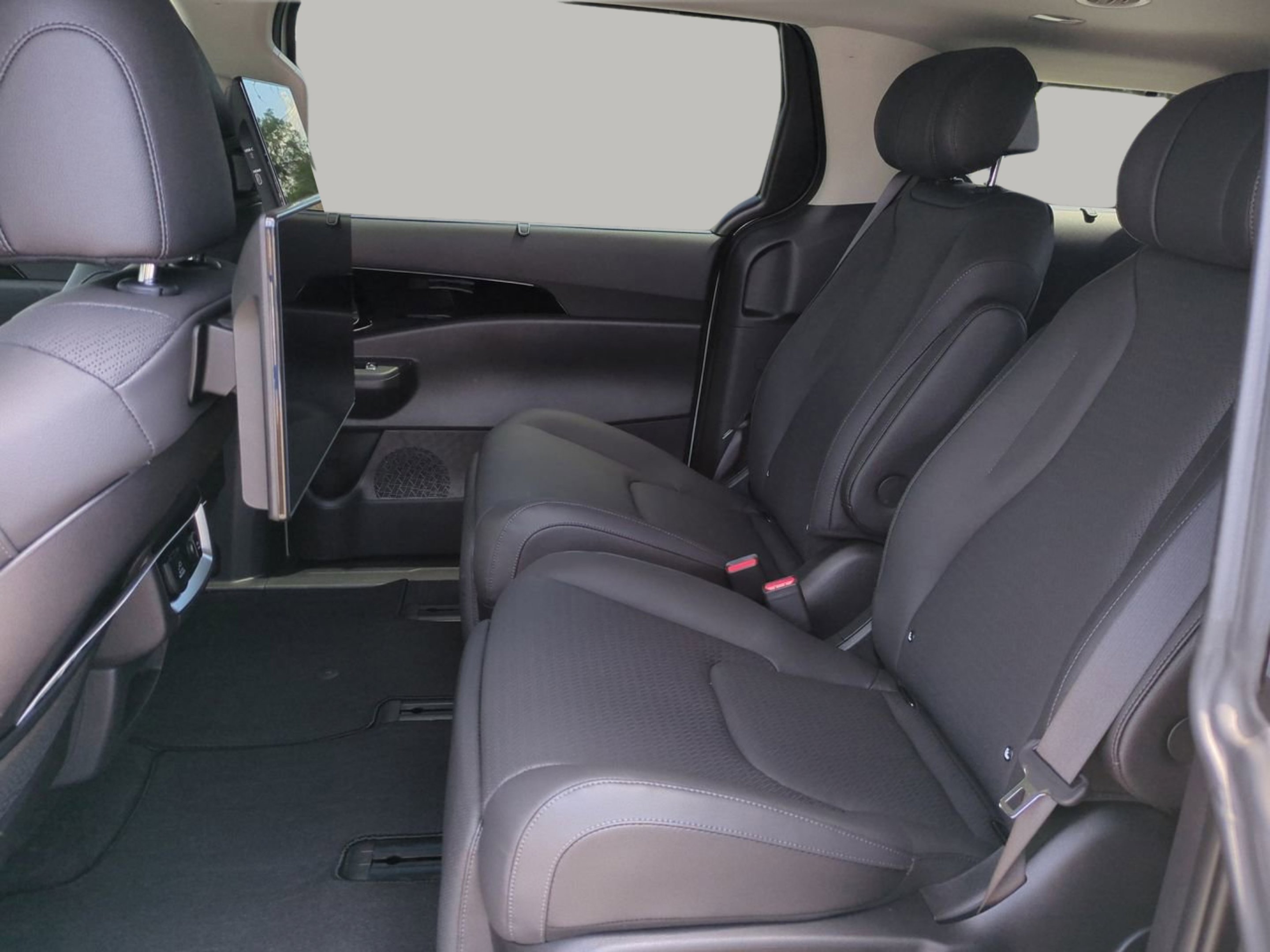 New 2026 Ivory Silver Kia SX Prestige image 17