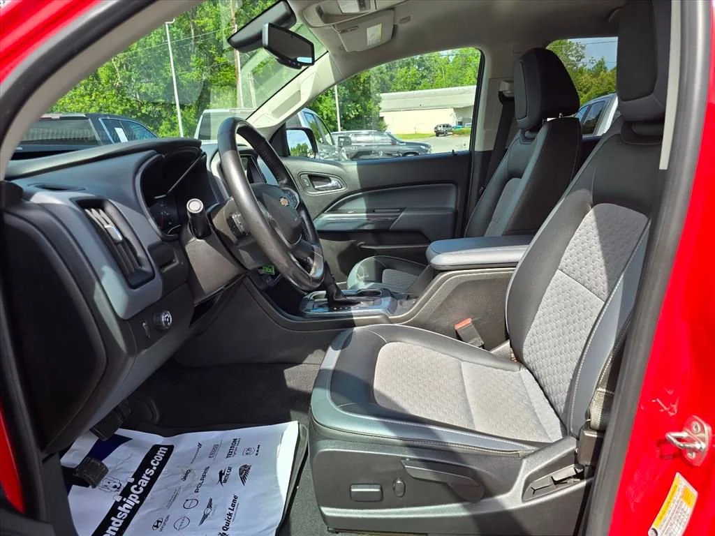 Used 2019 RED HOT Chevrolet 2WD Z71 image 11
