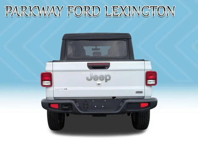 Used 2023 White Jeep Overland image 4