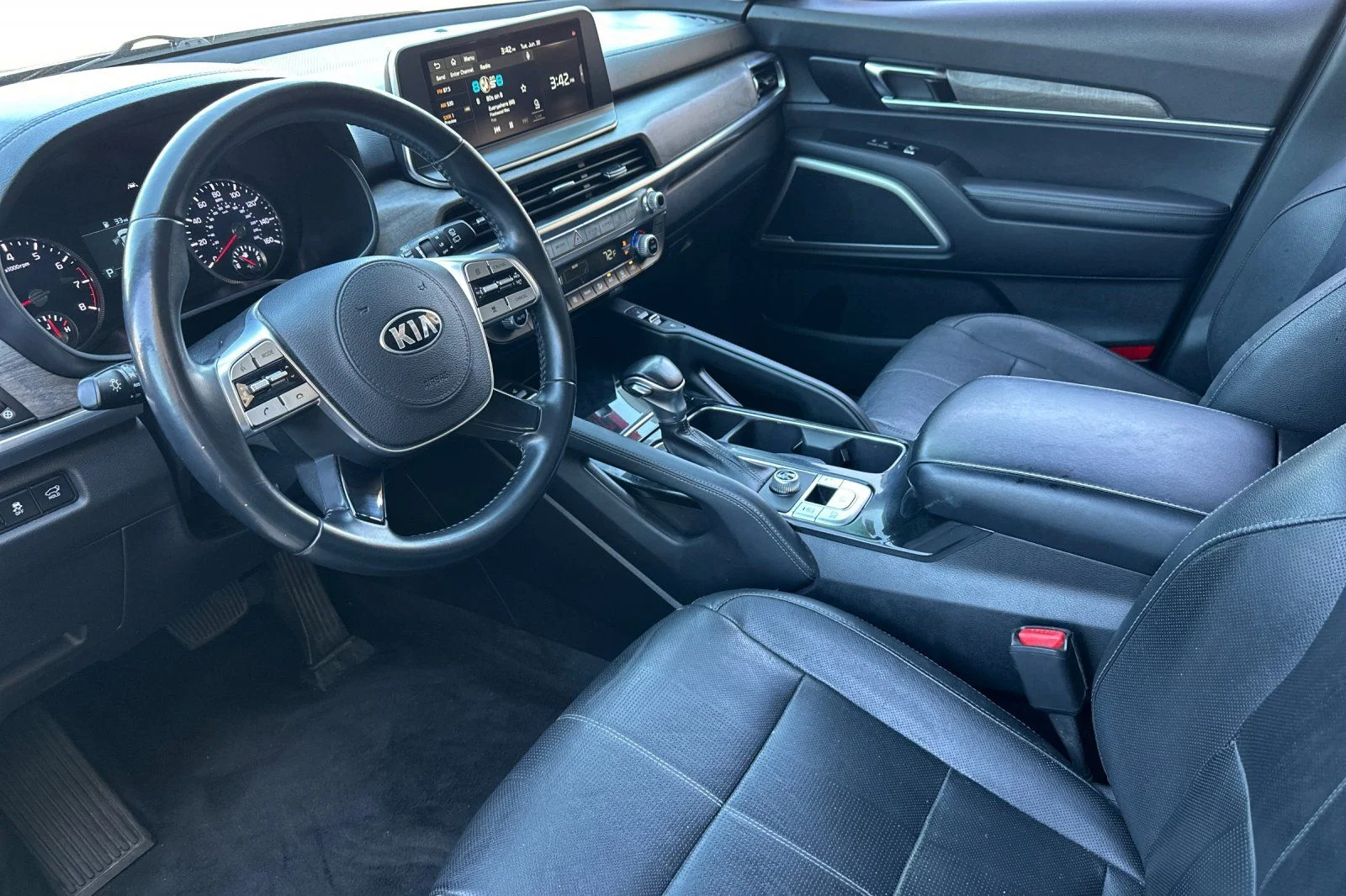 Used 2021 Gray Kia EX image 10
