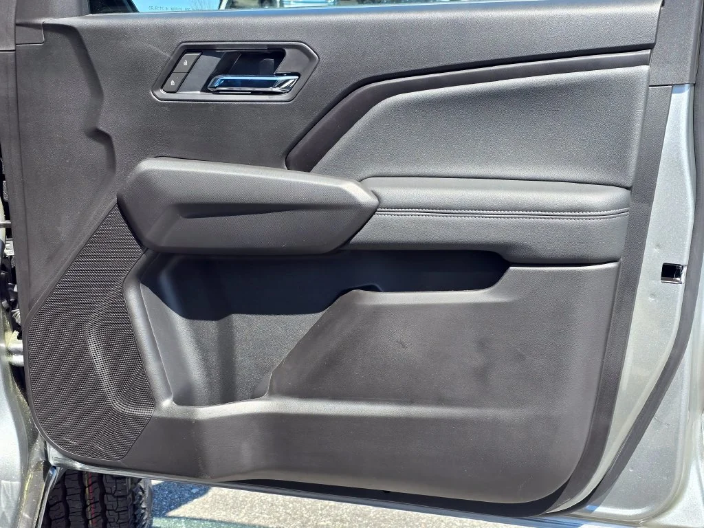New 2026 Silver GMC Elevation image 38