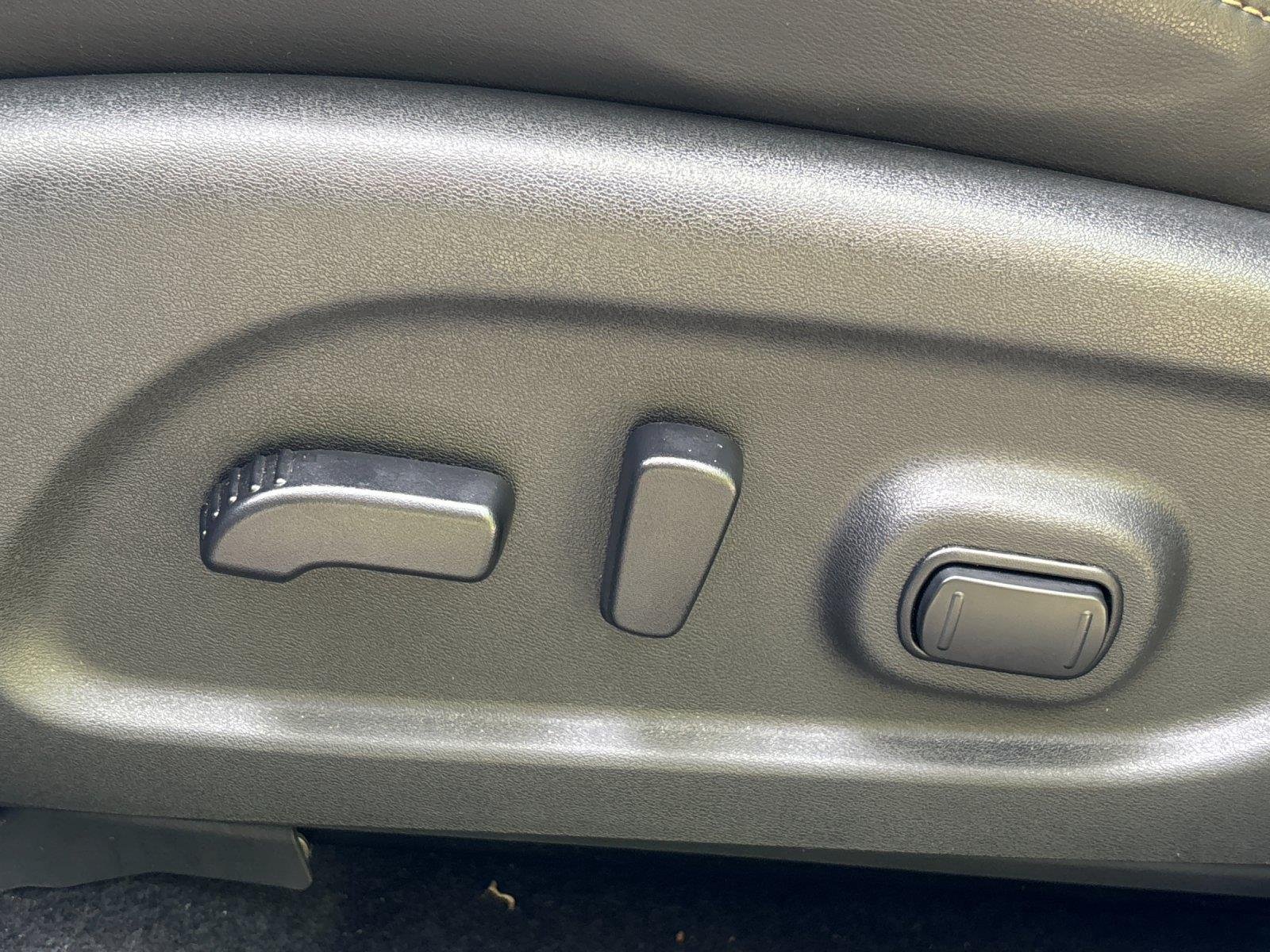 Used 2024 Boulder Gray Pearl Nissan Platinum image 15