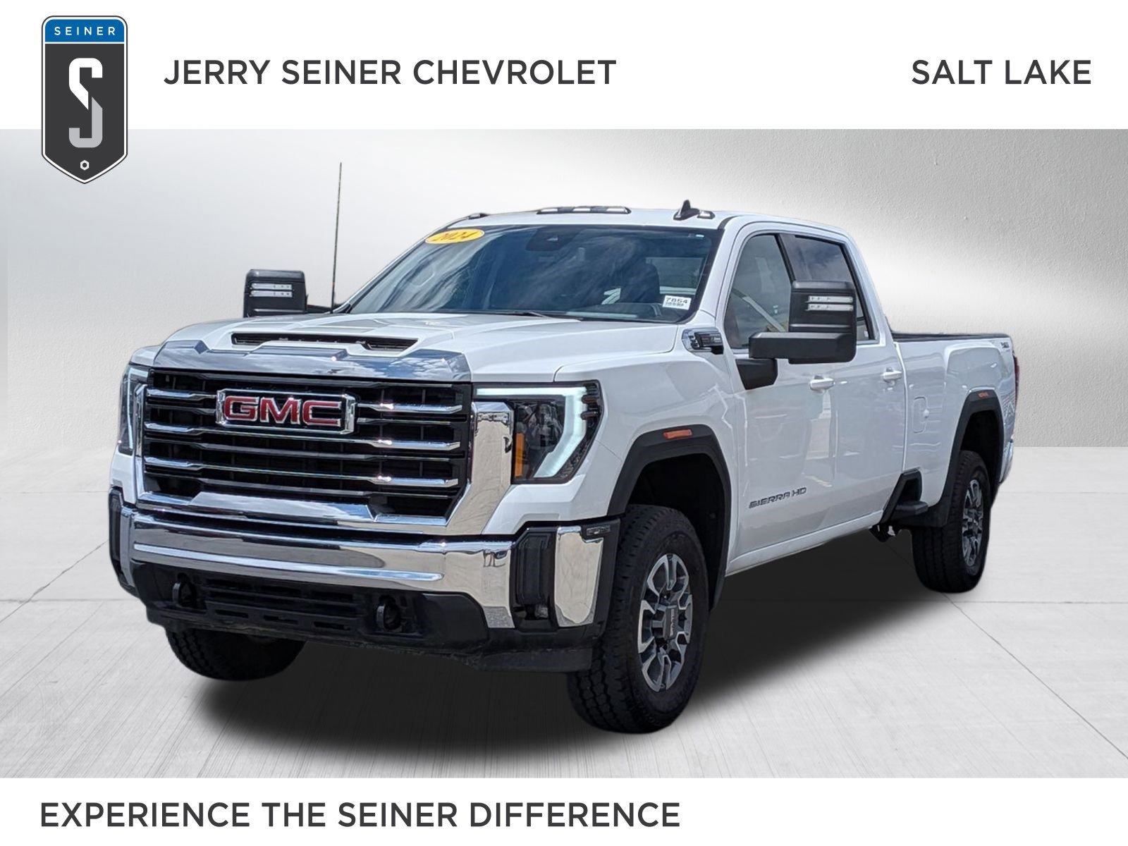 2024 GMC Sierra SLE 4WD Crew Cab Standard Box SRW's photo