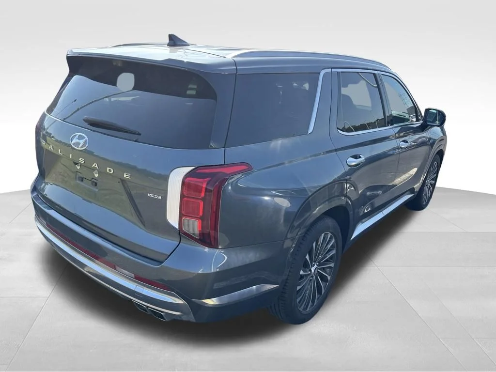 Used 2025 Gray Hyundai Calligraphy image 15