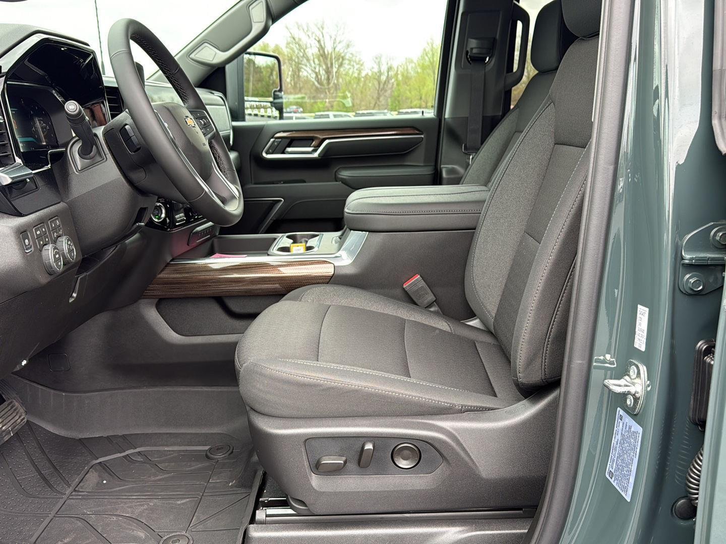 New 2026 Cypress Gray Chevrolet LT image 10